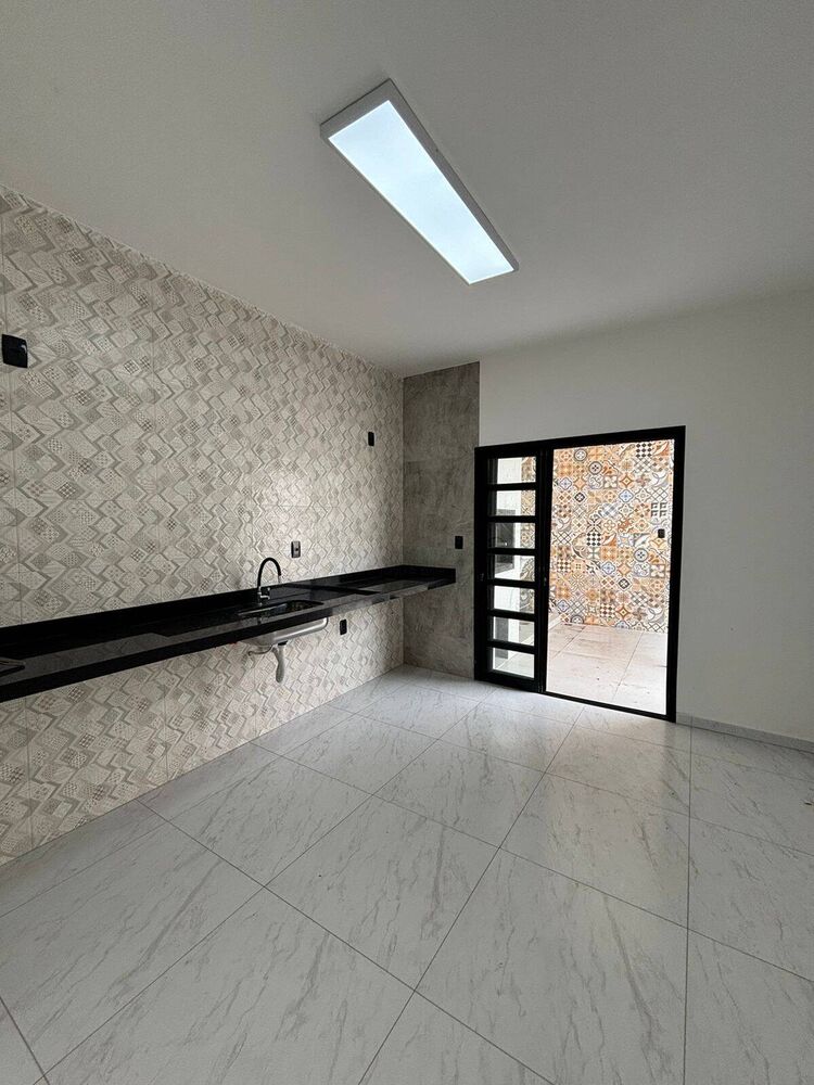 Casa à venda e aluguel com 3 quartos, 116m² - Foto 4