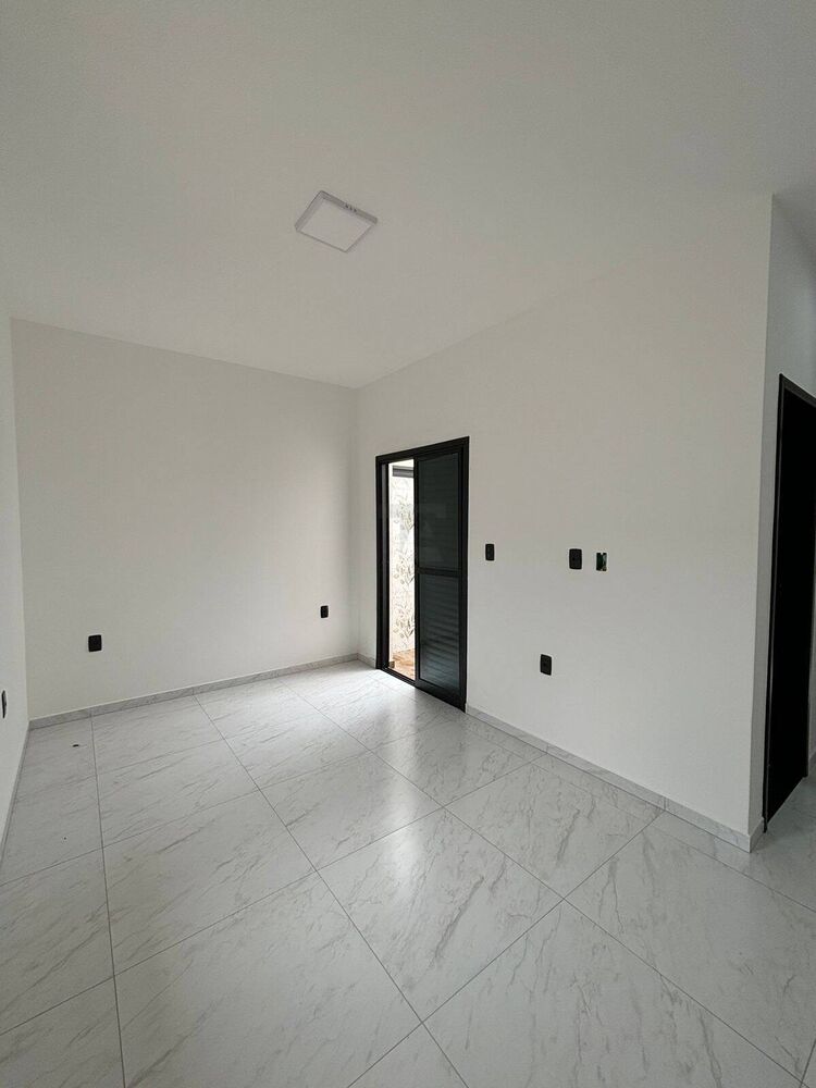 Casa à venda e aluguel com 3 quartos, 116m² - Foto 3