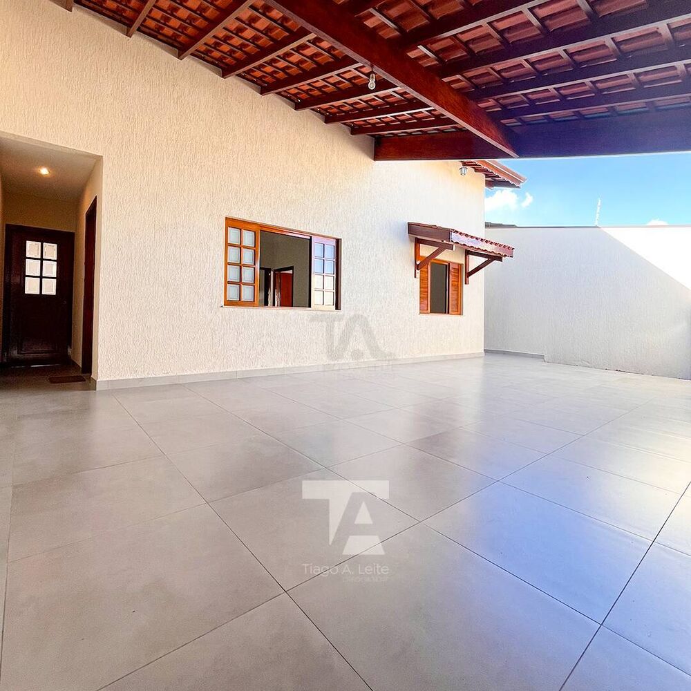 Casa à venda com 3 quartos, 175m² - Foto 2