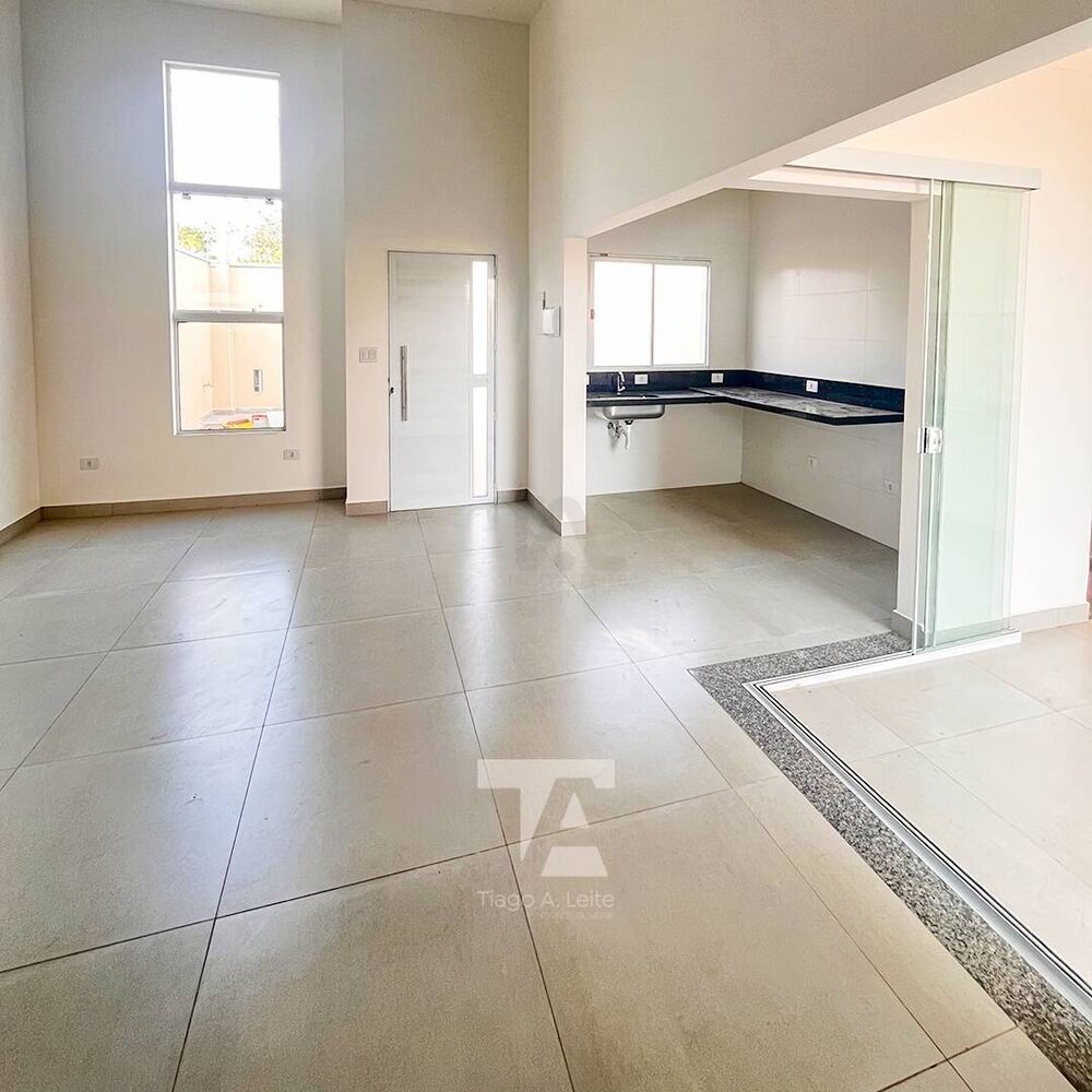 Casa à venda com 3 quartos, 90m² - Foto 2