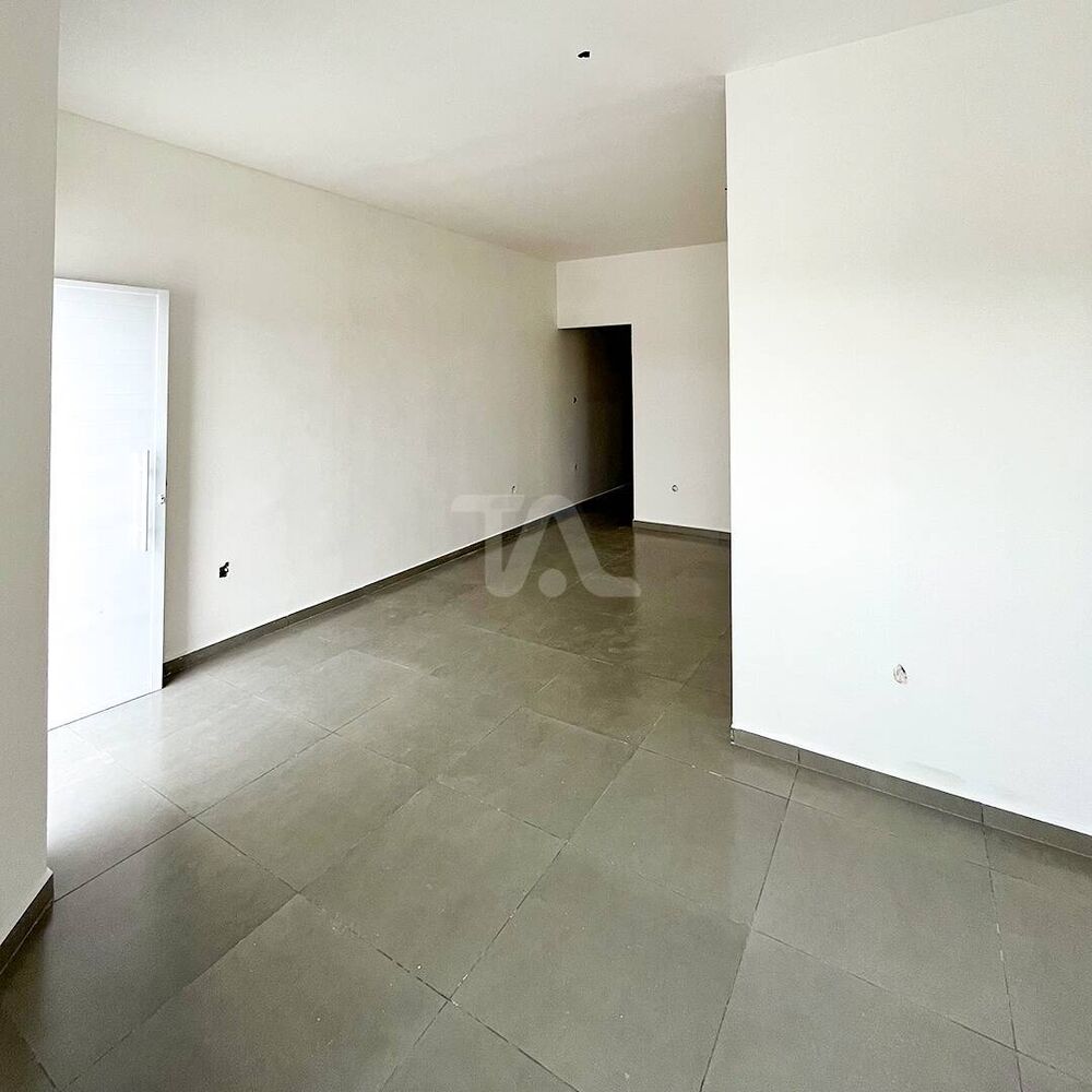 Casa à venda com 2 quartos, 77m² - Foto 2