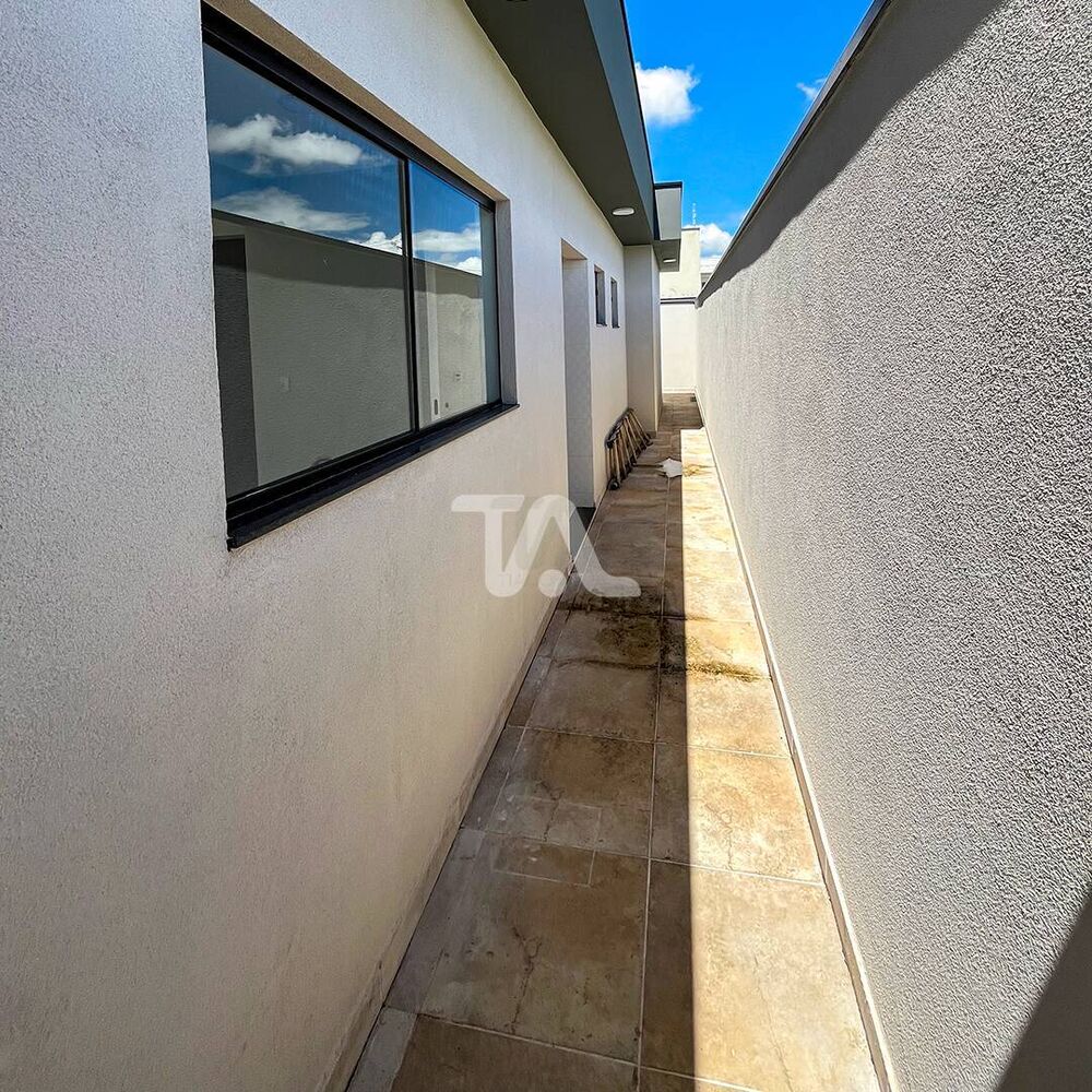 Casa à venda com 3 quartos, 93m² - Foto 8