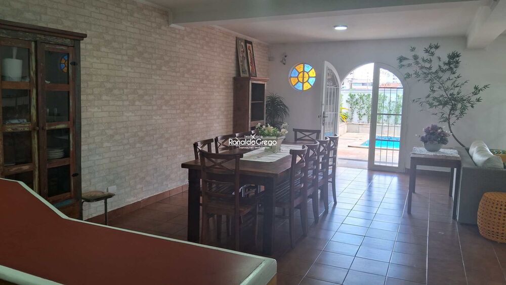 Casa à venda com 3 quartos, 455m² - Foto 2