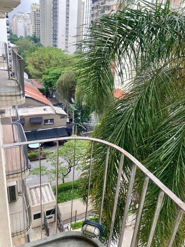 Apartamento, 3 quartos, 242 m² - Foto 9