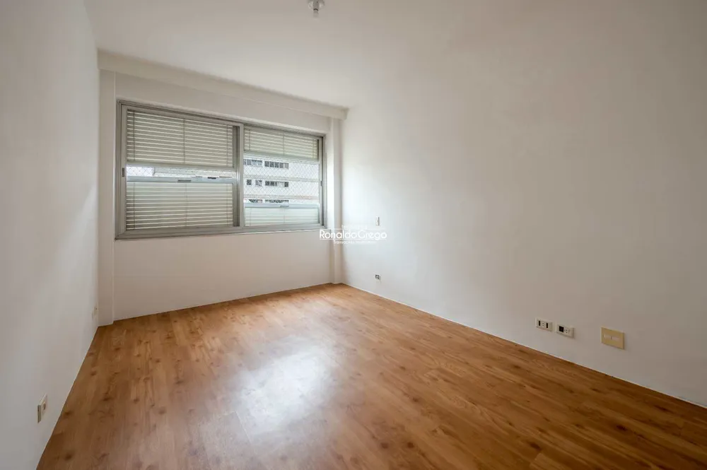 Apartamento, 3 quartos, 240 m² - Foto 2