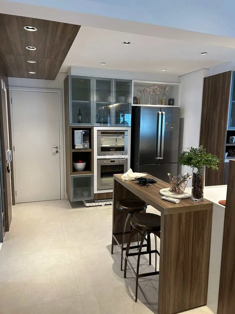 Apartamento, 3 quartos, 147 m² - Foto 1