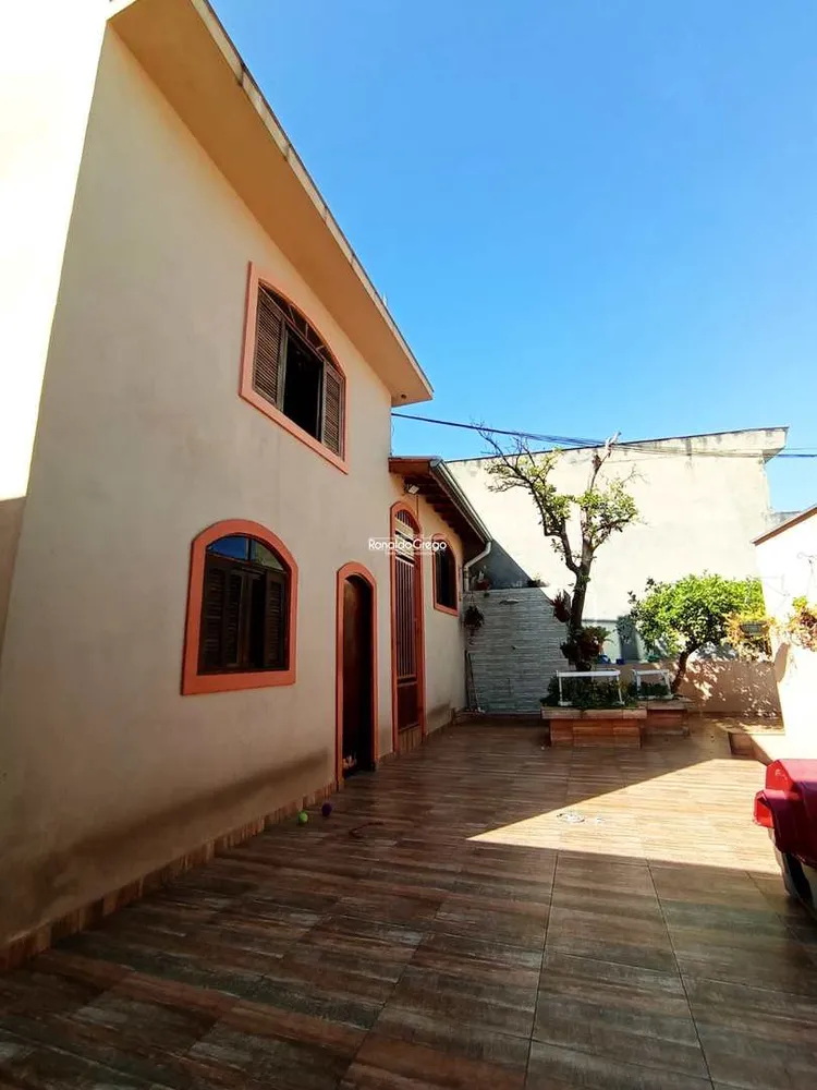 Casa, 2 quartos, 250 m² - Foto 1
