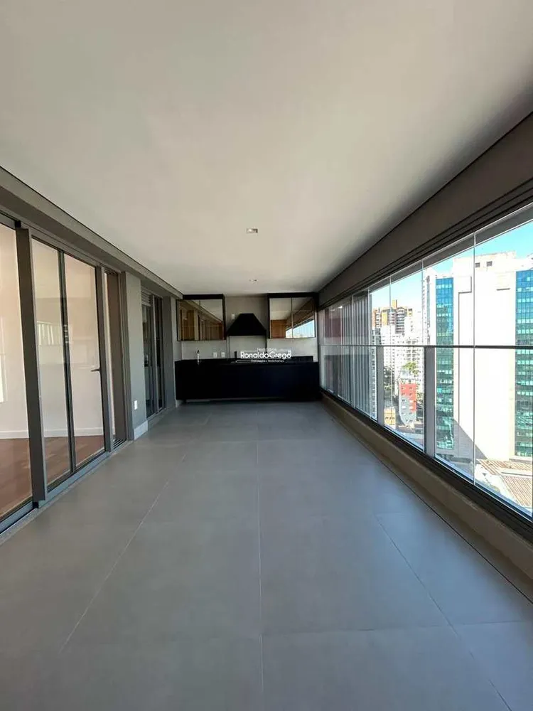 Apartamento, 3 quartos, 160 m² - Foto 1