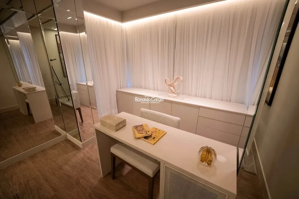Apartamento, 4 quartos, 246 m² - Foto 2