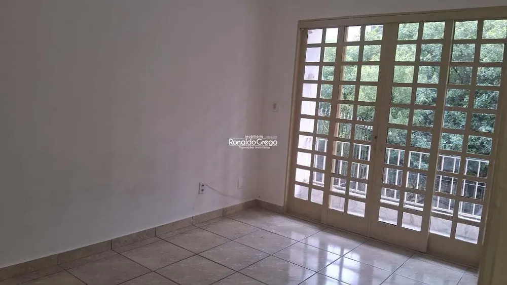 Casa, 3 quartos, 256 m² - Foto 2