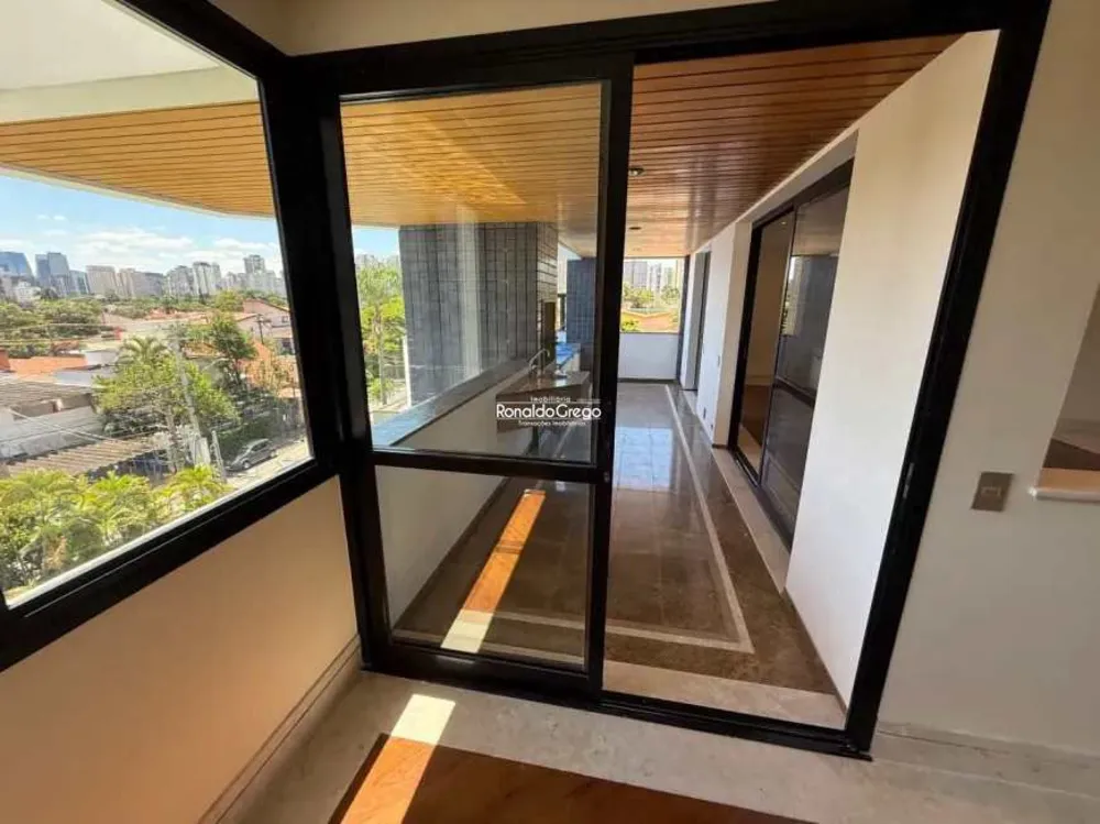 Cobertura, 3 quartos, 216 m² - Foto 2