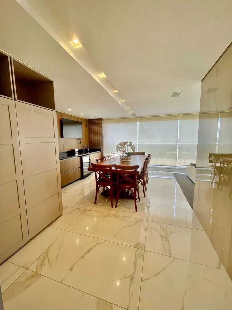 Apartamento, 4 quartos, 237 m² - Foto 2