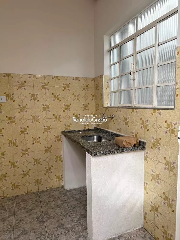 Casa, 5 quartos, 250 m² - Foto 4