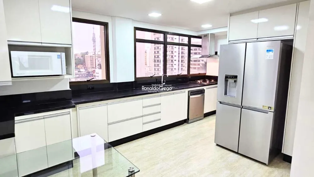 Apartamento, 3 quartos, 210 m² - Foto 1