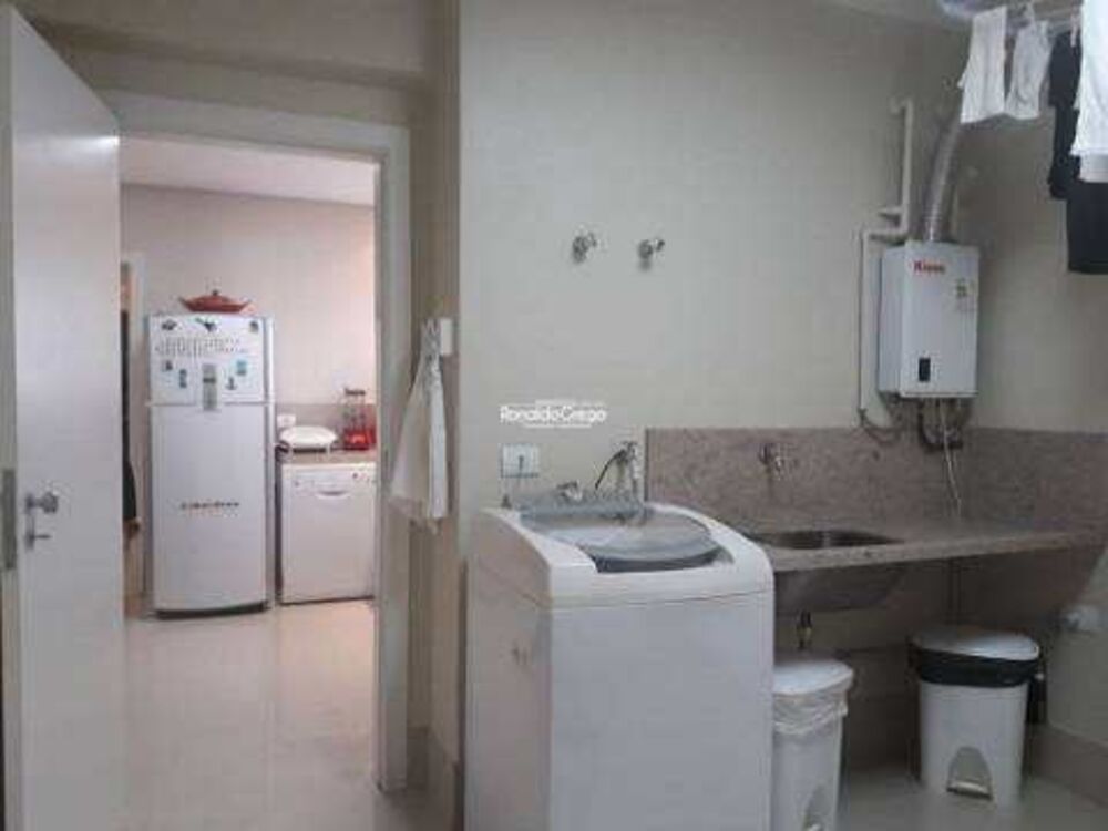 Apartamento à venda com 4 quartos, 250m² - Foto 15