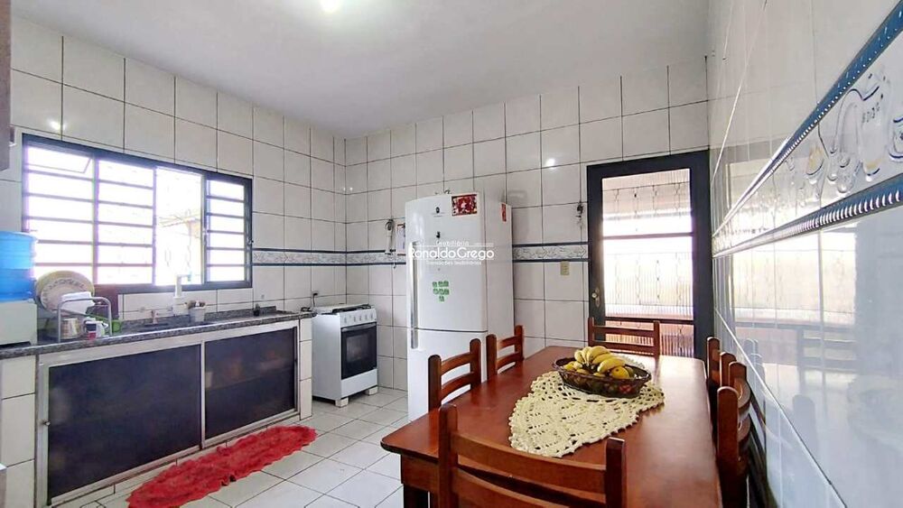 Chácara à venda com 3 quartos, 2200m² - Foto 19