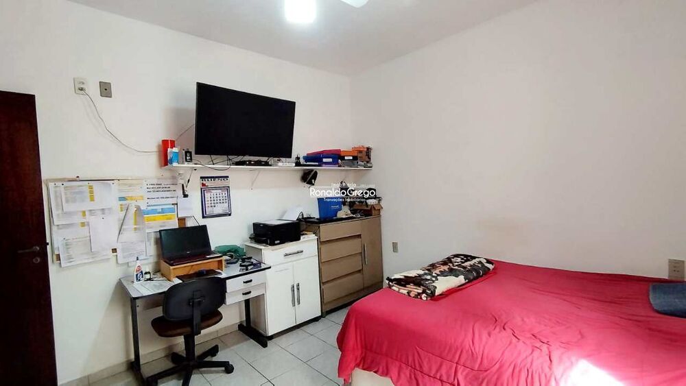 Chácara à venda com 3 quartos, 2200m² - Foto 8