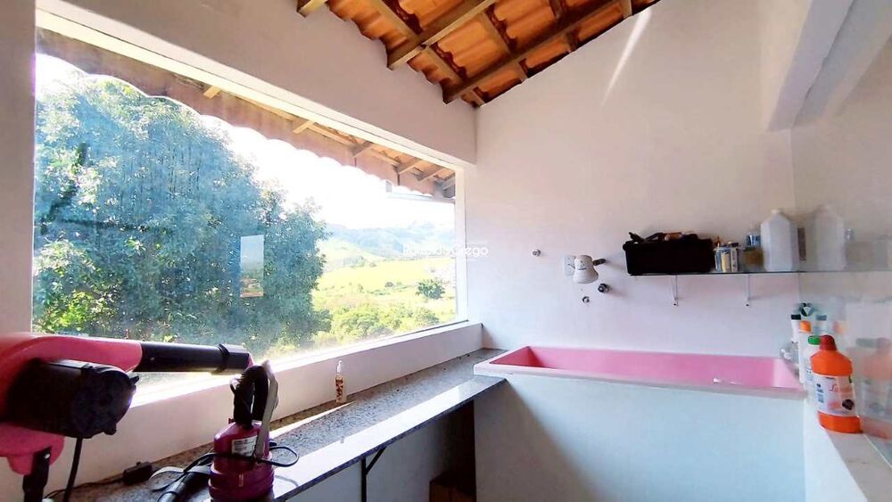Chácara à venda com 3 quartos, 2200m² - Foto 11
