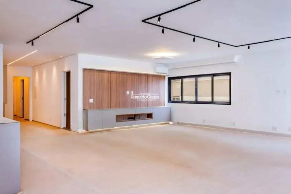Apartamento, 3 quartos, 215 m² - Foto 2