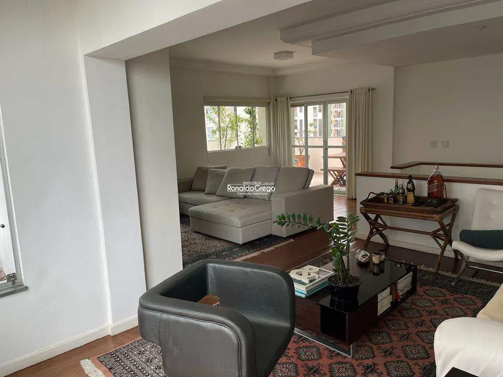 Cobertura, 3 quartos, 242 m² - Foto 1