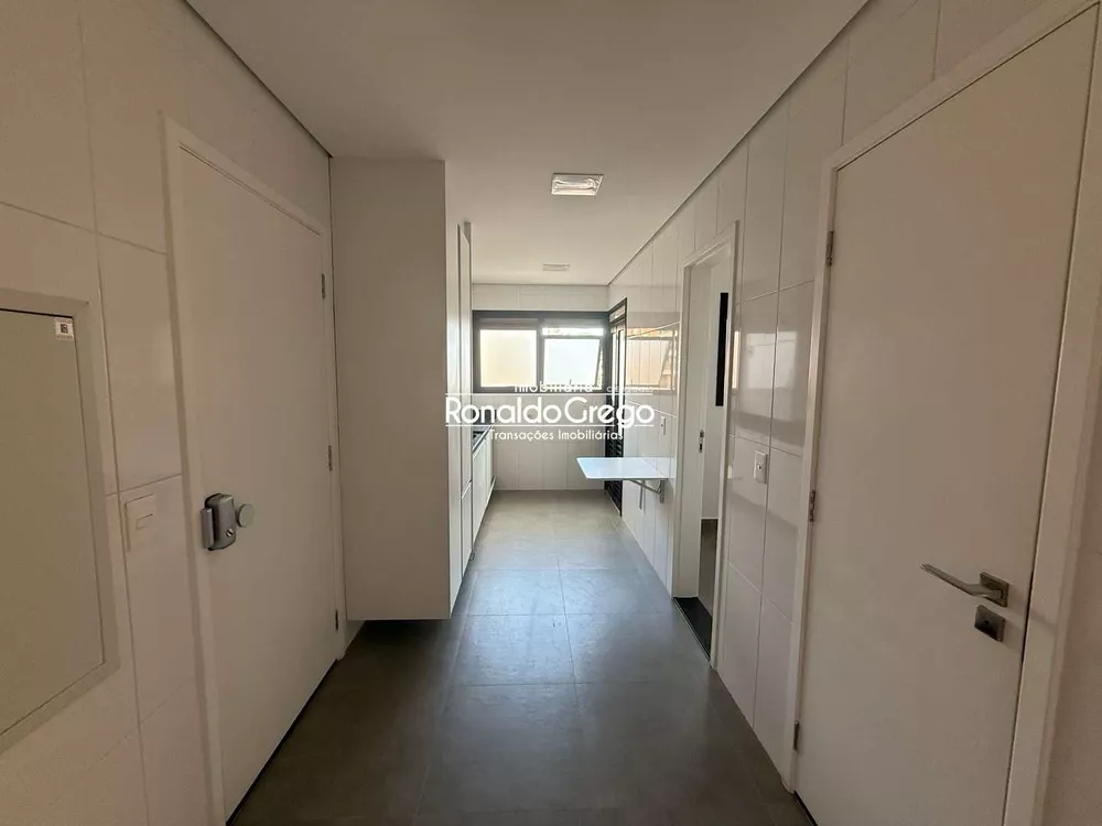 Apartamento, 3 quartos, 226 m² - Foto 1