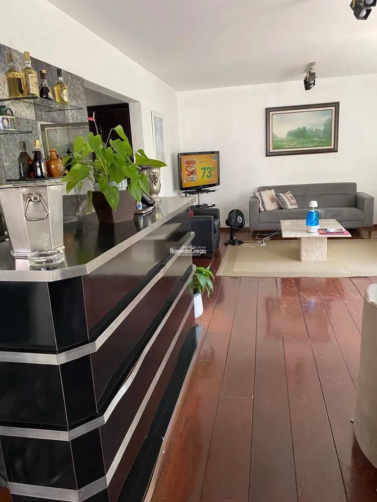 Apartamento, 3 quartos, 182 m² - Foto 1