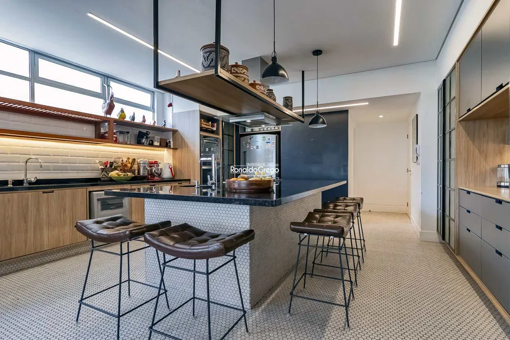 Apartamento, 3 quartos, 270 m² - Foto 1