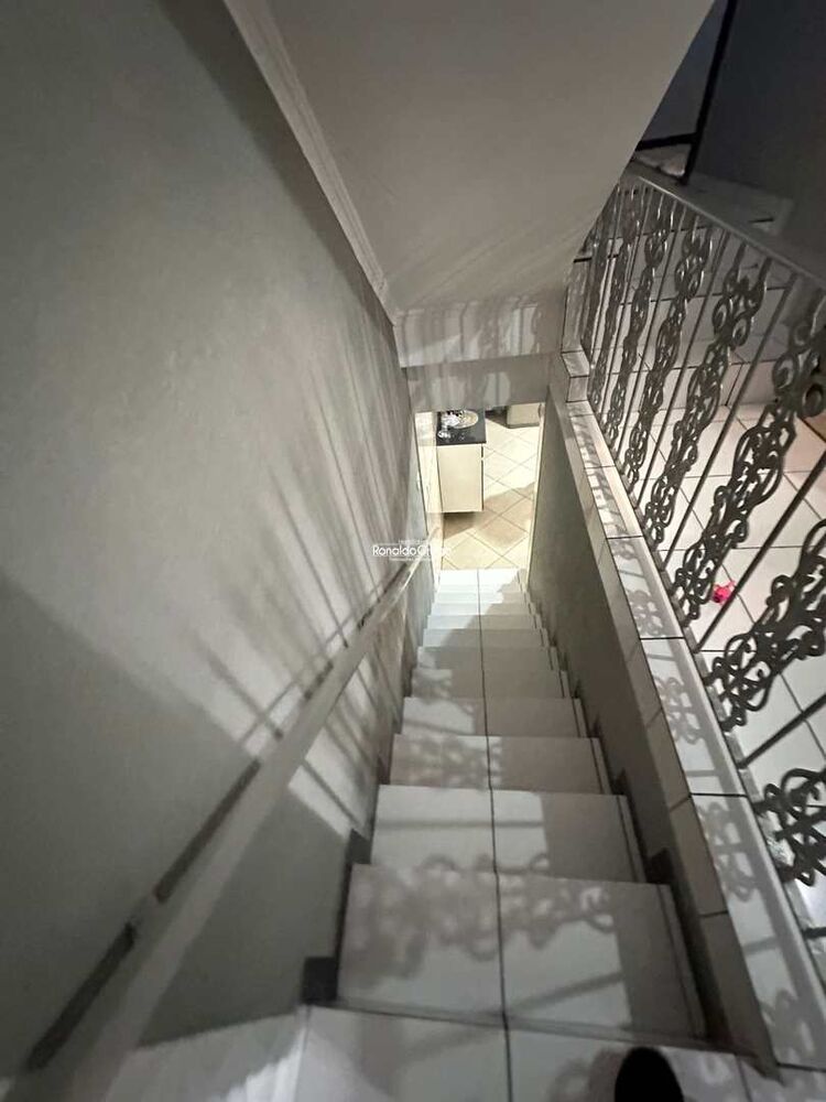 Sobrado, 6 quartos, 250 m² - Foto 24
