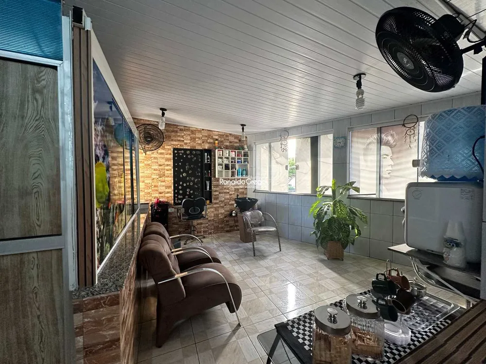 Sobrado, 6 quartos, 250 m² - Foto 2