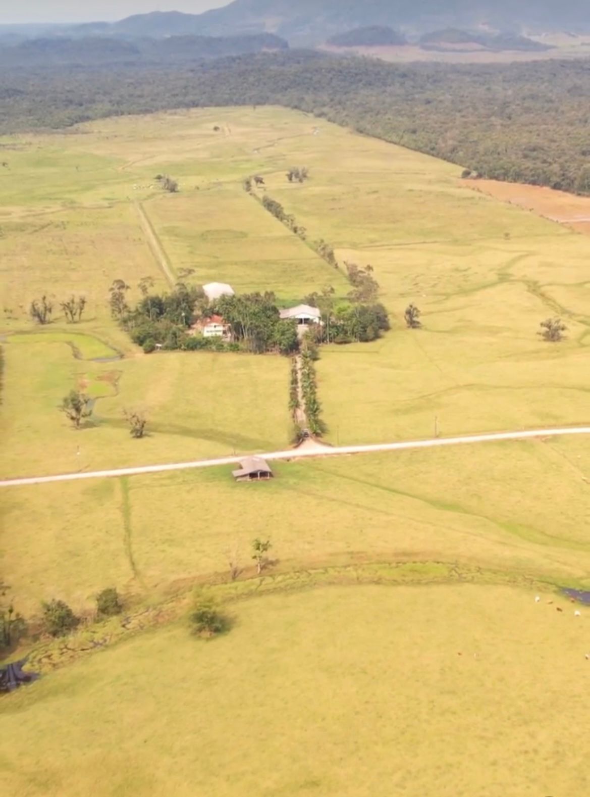 Fazenda à venda com 5 quartos, 1510000m2 - Foto 1