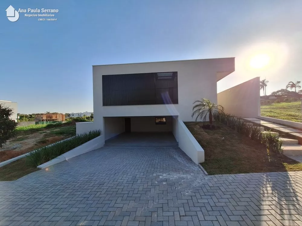 Casa à venda com 3 quartos, 302m² - Foto 2