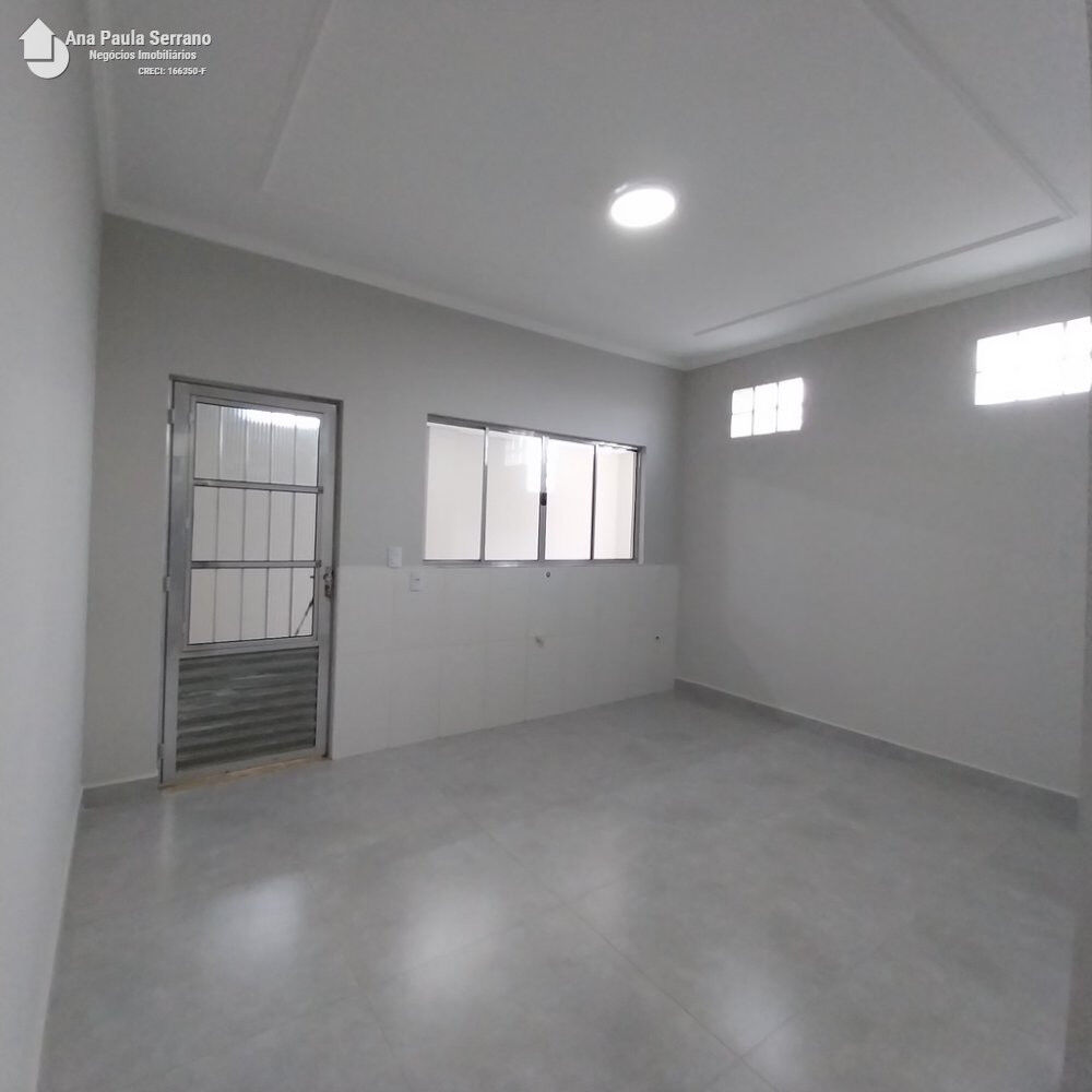 Casa à venda com 3 quartos, 128m² - Foto 2