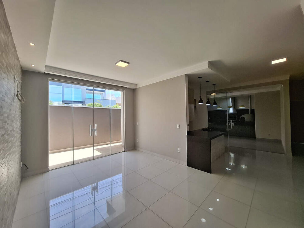 Casa, 3 quartos, 178 m² - Foto 1