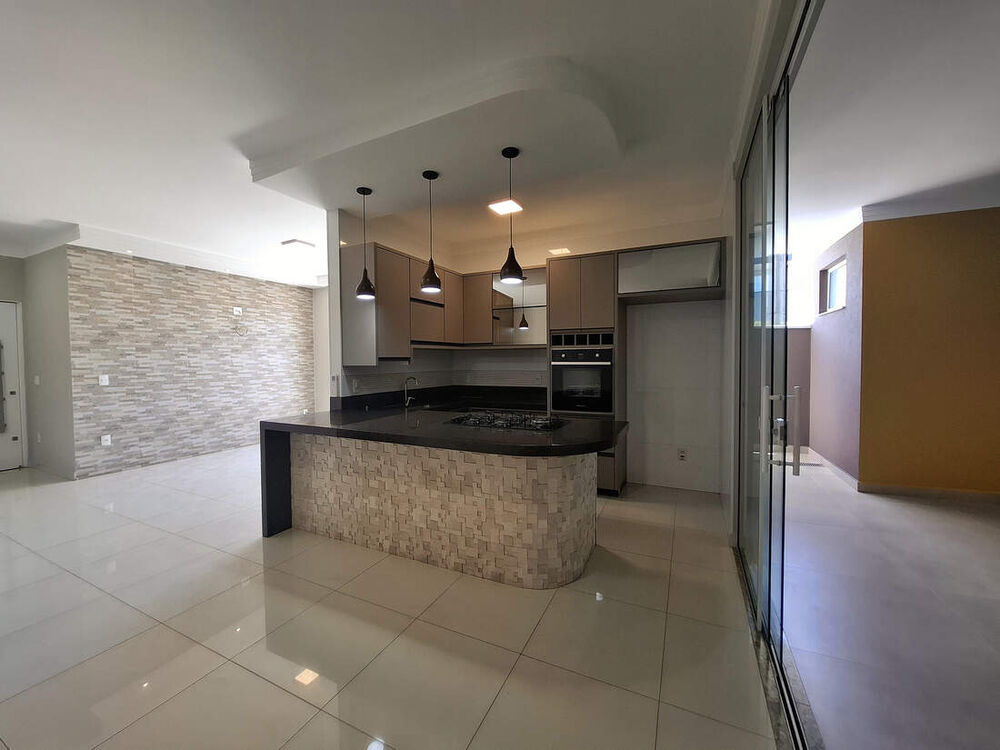 Casa, 3 quartos, 178 m² - Foto 2