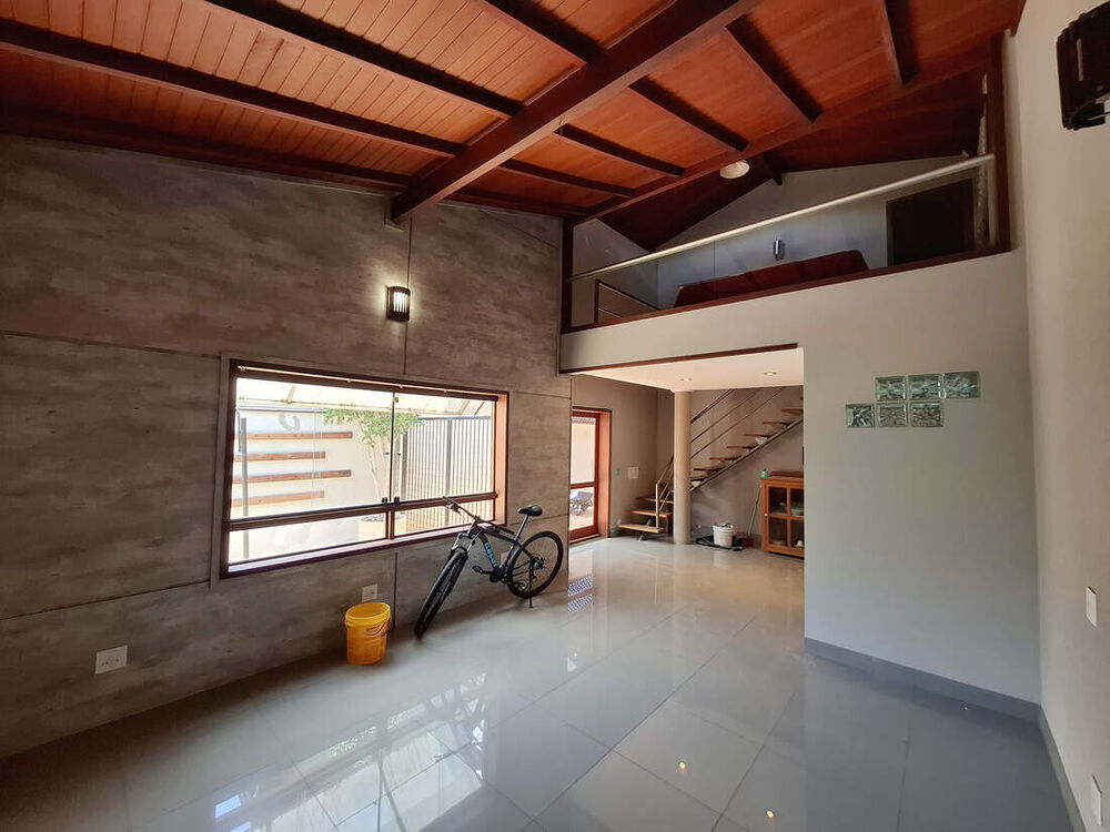 Casa, 3 quartos, 280 m² - Foto 1