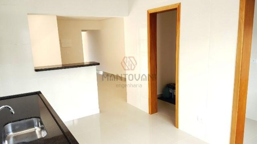 Casa à venda com 3 quartos, 150m² - Foto 5