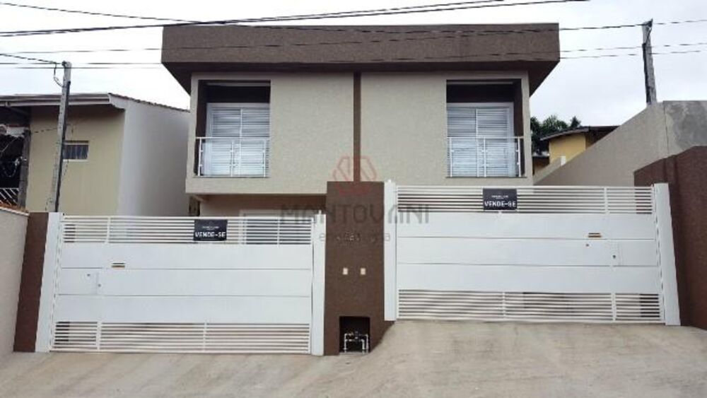 Casa à venda com 3 quartos, 150m² - Foto 1