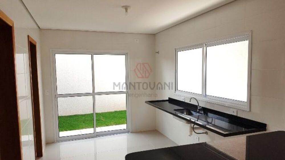 Casa à venda com 3 quartos, 150m² - Foto 4