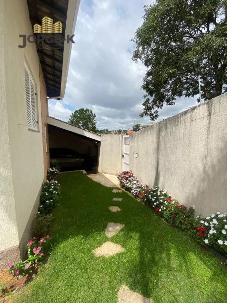 Casa à venda com 3 quartos, 265m² - Foto 4