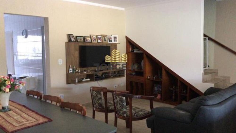 Casa, 3 quartos, 154 m² - Foto 3