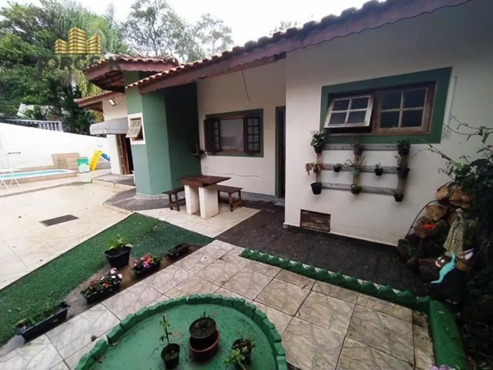 Chácara à venda com 3 quartos, 2080m² - Foto 1