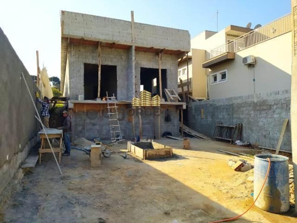 Casa à venda com 3 quartos, 200m² - Foto 2