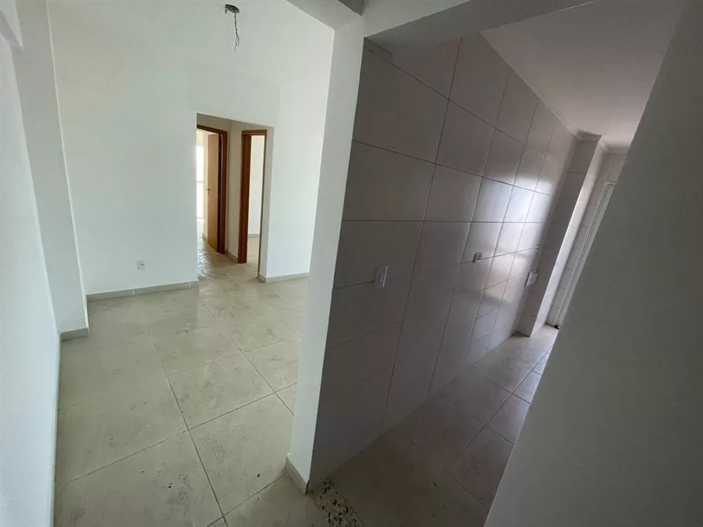 Apartamento à venda com 2 quartos, 66m² - Foto 4