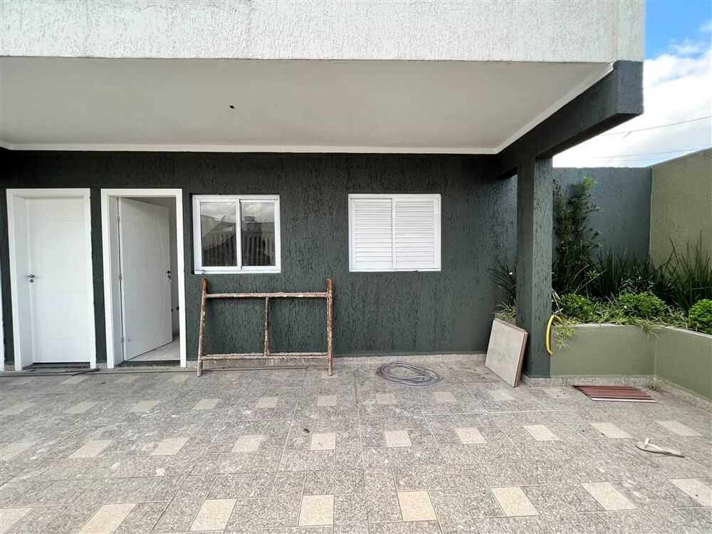 Casa à venda com 2 quartos, 50m² - Foto 2