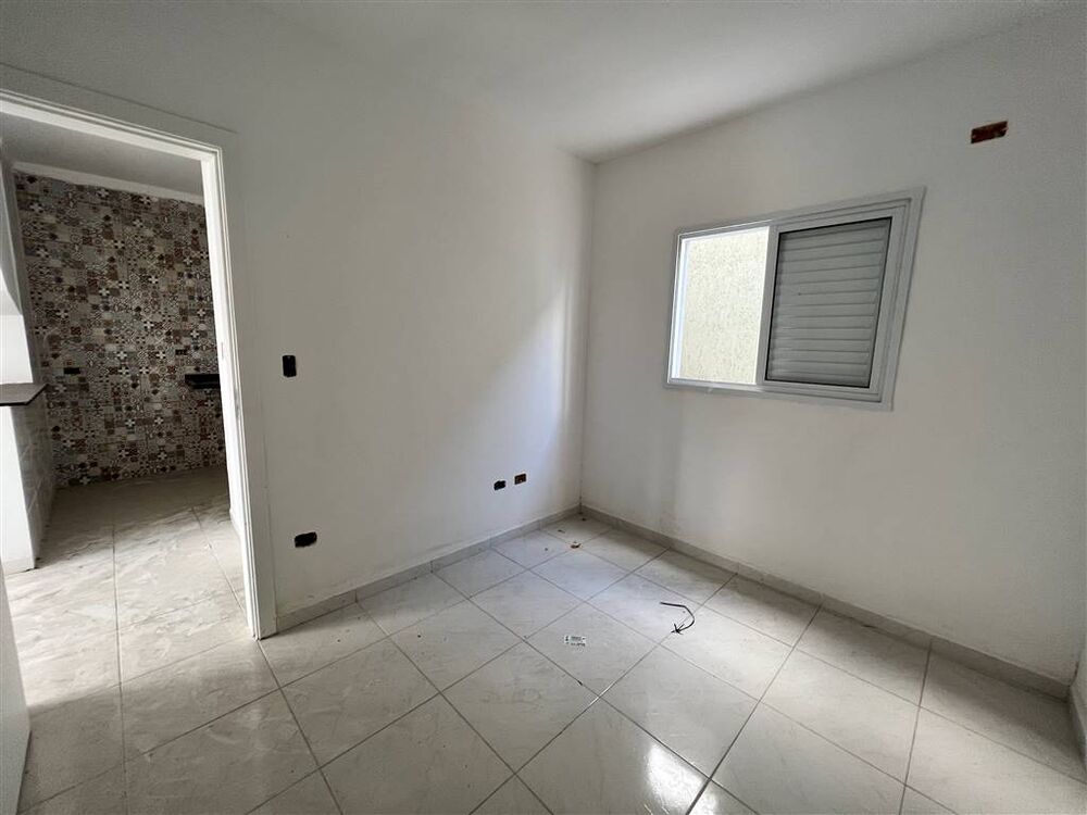 Casa à venda com 2 quartos, 50m² - Foto 4