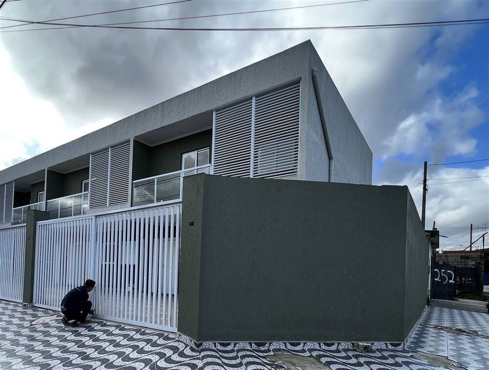 Casa à venda com 2 quartos, 50m² - Foto 1