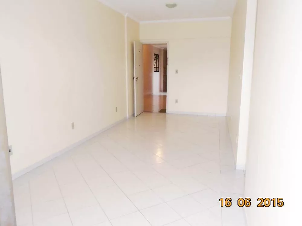 Apartamento à venda com 1 quarto, 70m² - Foto 3