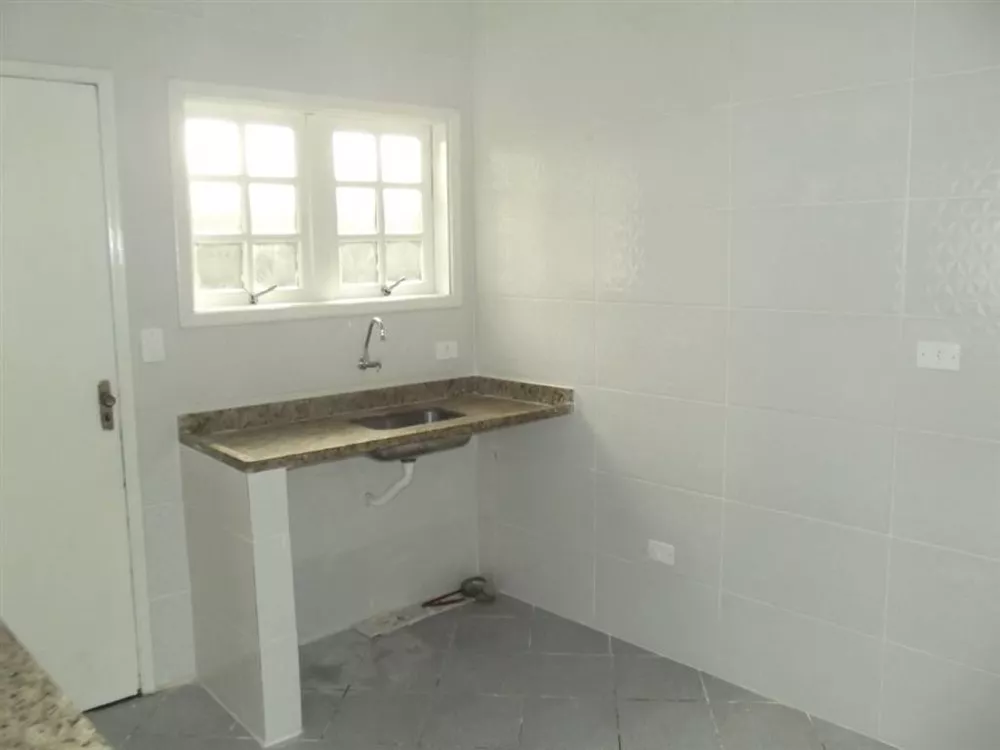 Casa à venda com 2 quartos, 80m² - Foto 9