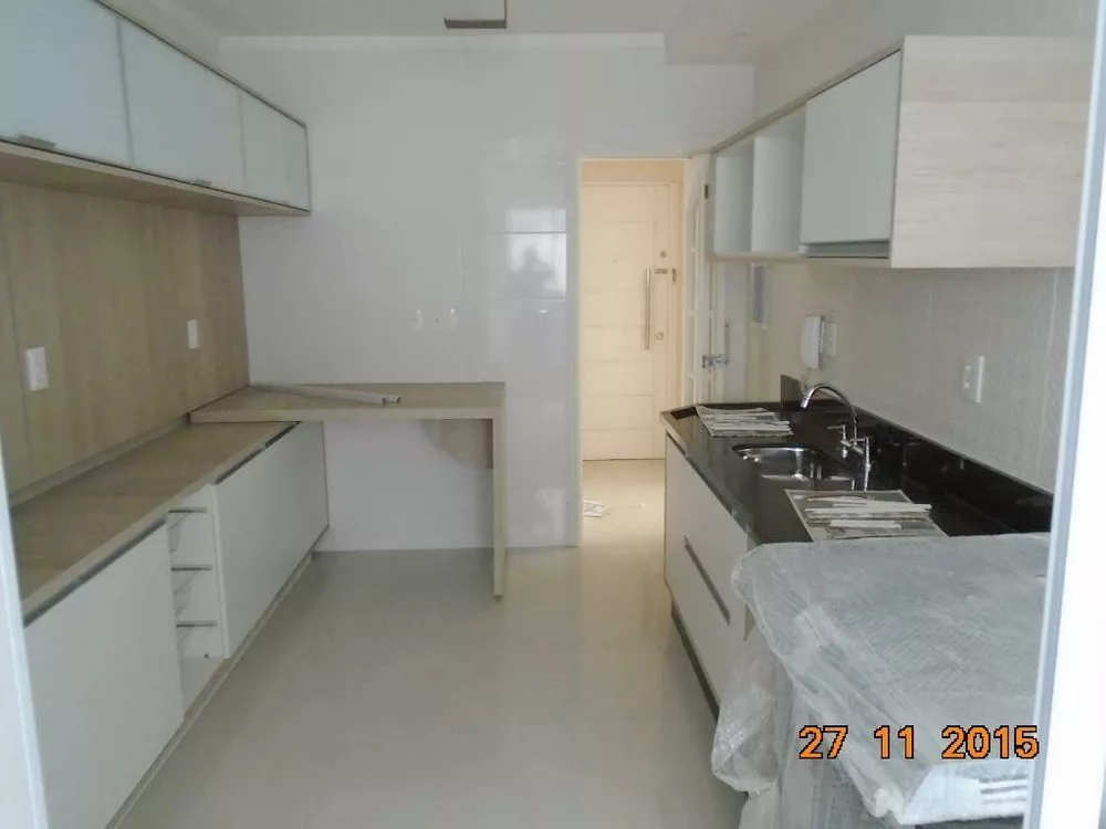 Apartamento à venda com 2 quartos, 72m² - Foto 4