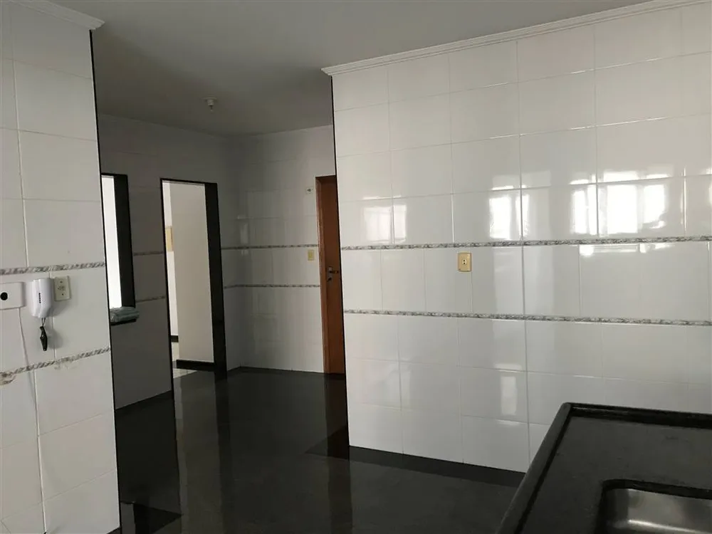 Apartamento, 3 quartos, 170 m² - Foto 2